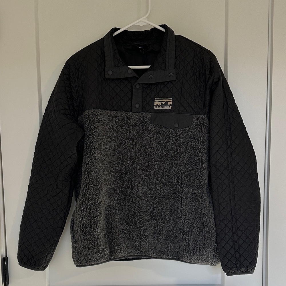 Patagonia Dark Gray Quilted Fleece Jacket